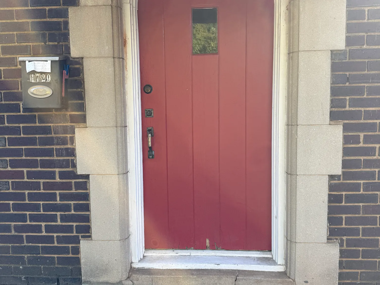 4 bed, 2000 sqft, $4,600 — Photo 1