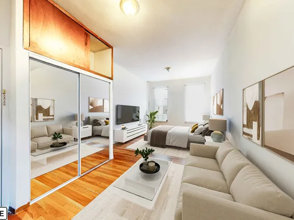 1654 Third Avenue image 1 of 8