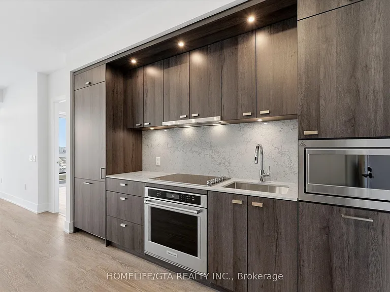 858 Dupont St #802 — Photo 6