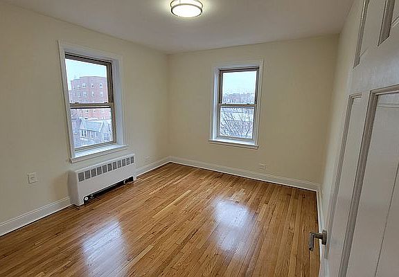 3rd image of 48-36 44th St APT 5D