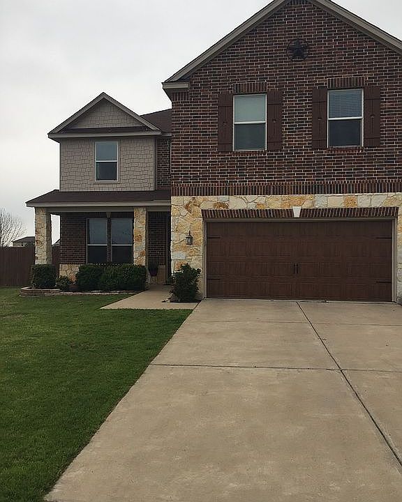 1st image of 104 Brittany Ln
