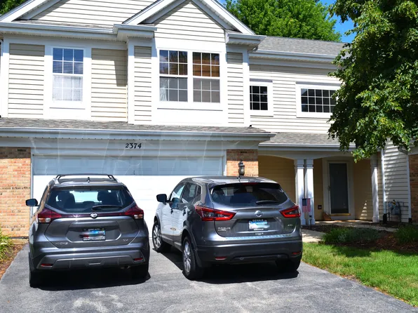 2374 Foxmoor Ln, Aurora, IL