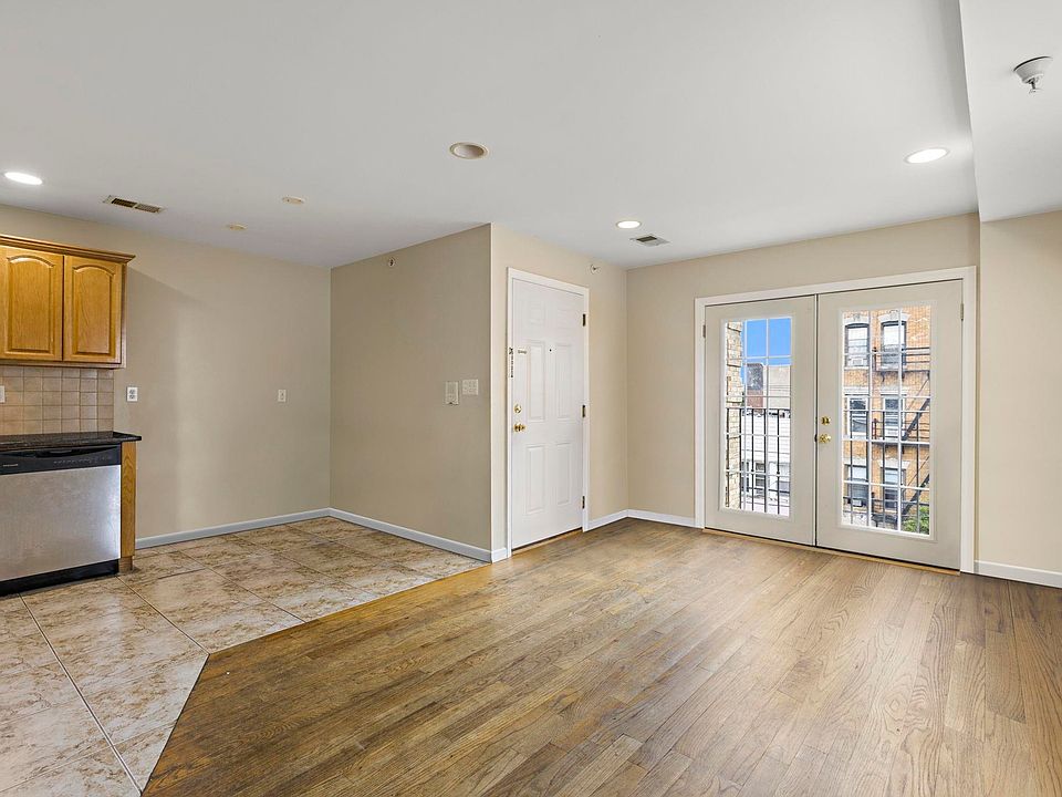 1st image of 304 49th St #3