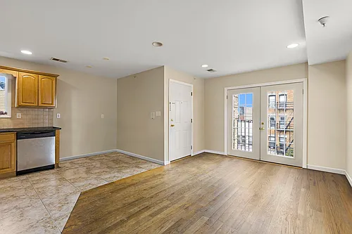 304 49th St #3 Photo 1