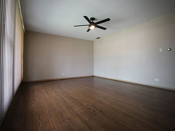5th image of 4925 Wick Dr