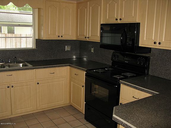4th image of 8579 Boxberry Ln