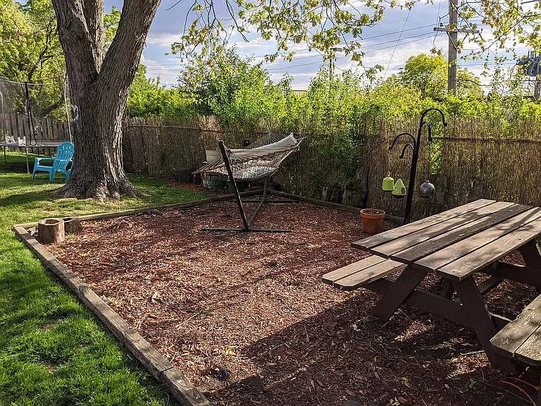 1210 Fairlane Dr — Photo 6