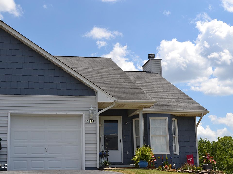 1st image of 2166 Valley Dr #2166