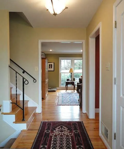 2727 Mustang Dr — Photo 3