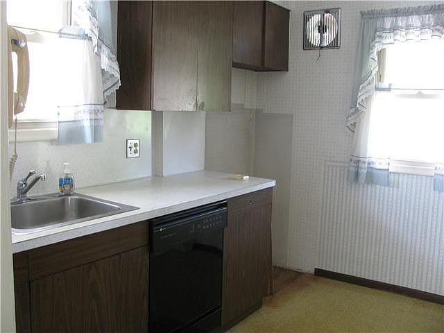 2nd image of 628 Apple Ave