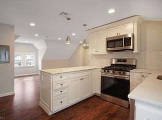 243 Morris Ave APT 4, Summit, NJ 07901