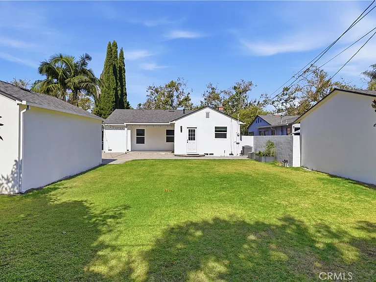 2311 Valencia St — Photo 24