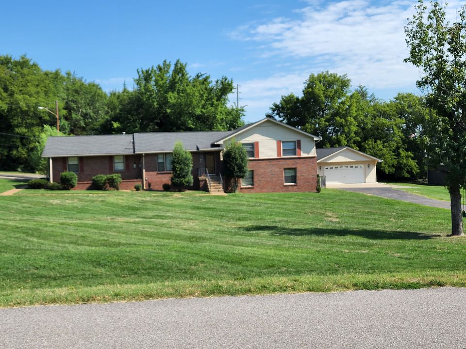 2nd image of 2401 Mansker Dr