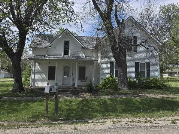 220 S Poplar St, Hope, KS 67451