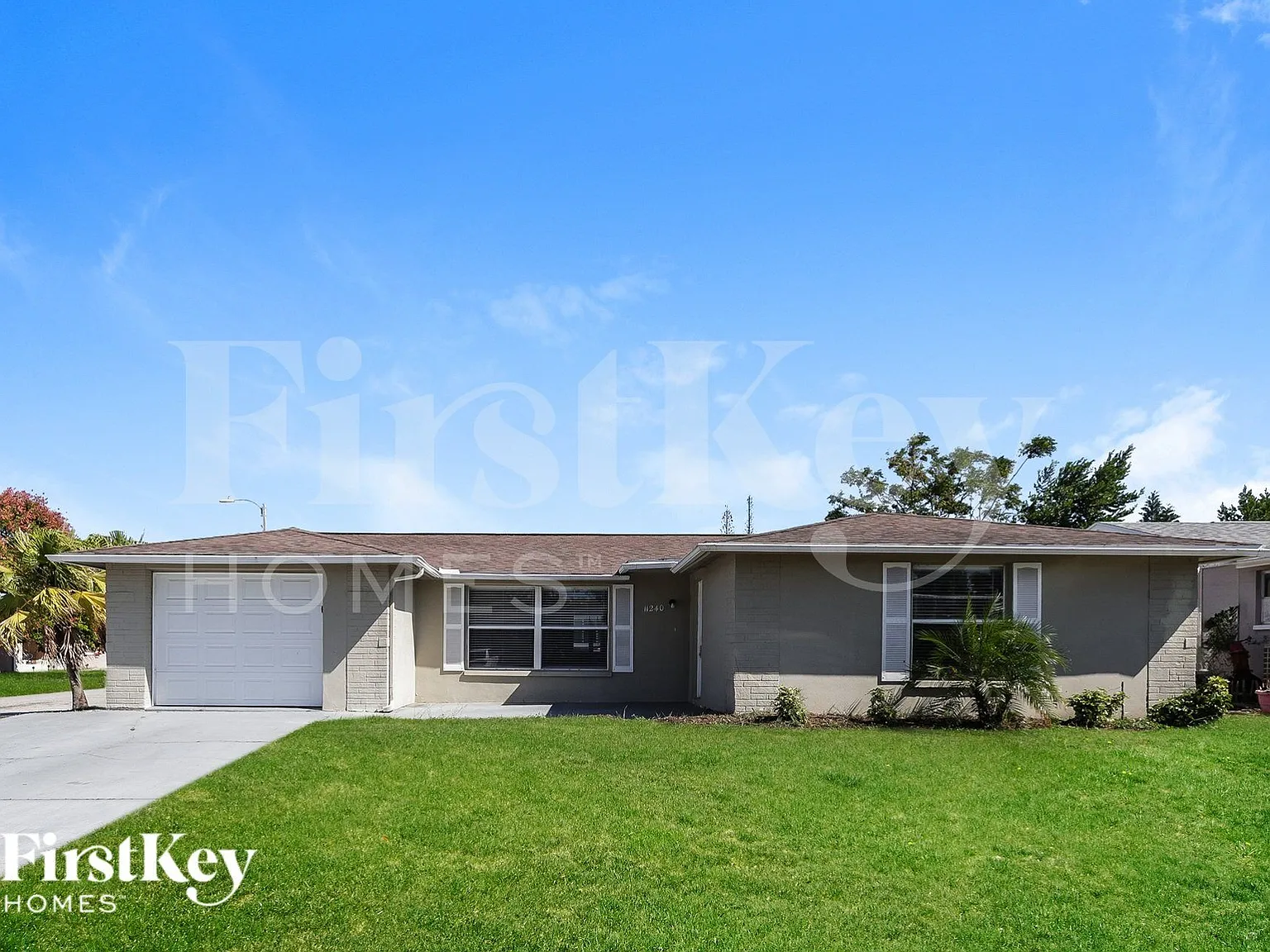 3 bed, 2.0 bath, 1426 sqft, $1,870 — Photo 1