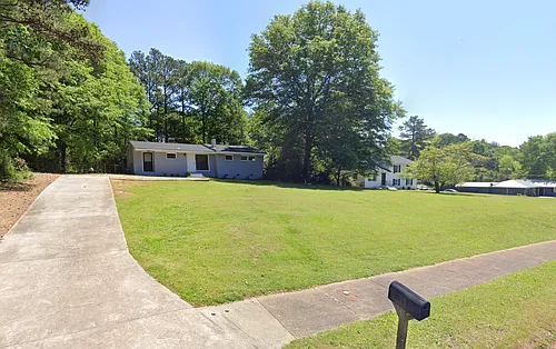 1112 W Lake Dr Photo 1