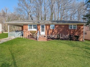 1918 Murrayhill Rd, Greensboro, NC 27403