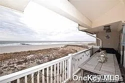 3 bed, 2.5 bath, $6,500 — Photo 3