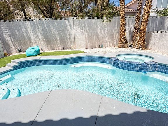 3rd image of 8714 Martinique Bay Ln