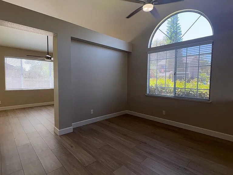 798 Shannon Dr — Photo 10