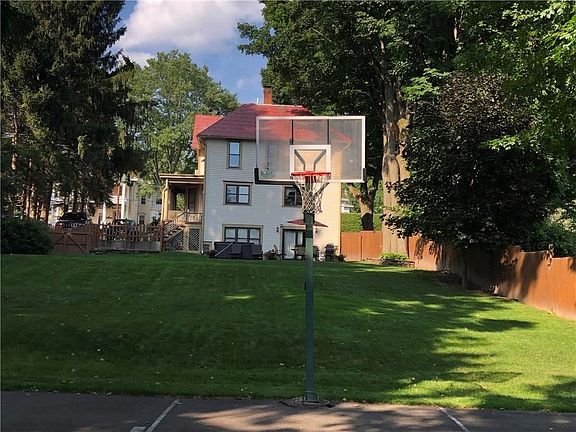 3rd image of 115 Maple Ave