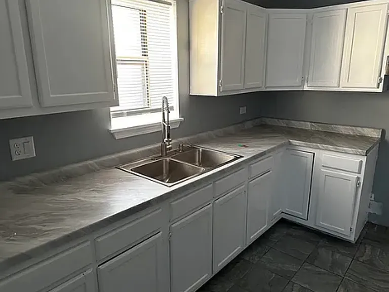 7617 S Essex Ave #3N — Photo 6