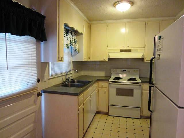 1st image of 1414 Vine St