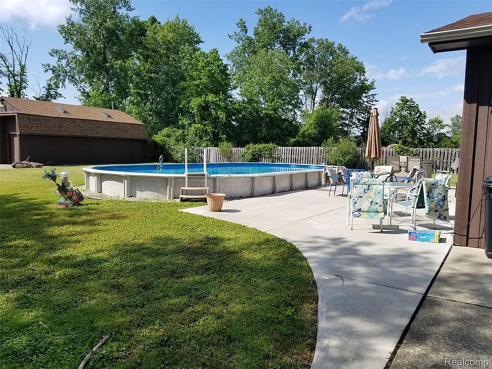 34781 Union Lake Rd, photo 24