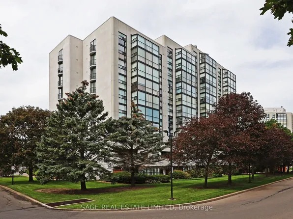 30 Harding Blvd W #1015, Richmond Hill, ON L4C 9M3