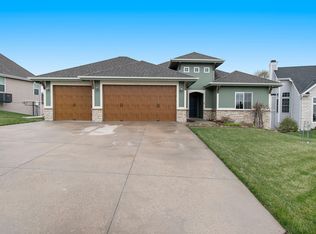 5111 Ballard Cir, Council Bluffs, IA 51503