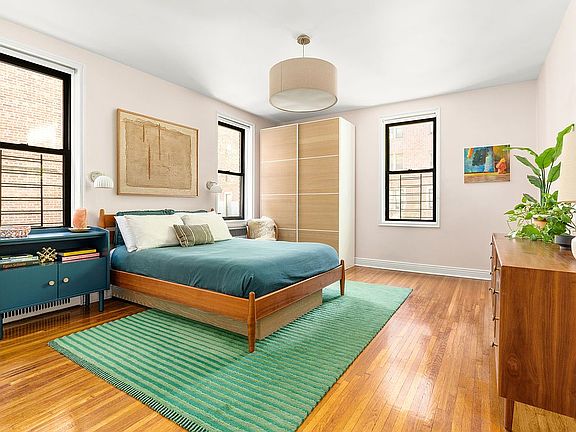 5th image of 657 E 26th St APT 1G