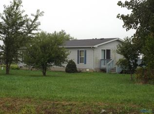 2411 S Stephanie Ln, Oak Harbor, OH 43449