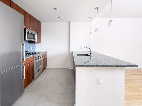 3rd image of 2 Cooper Sq APT 4J