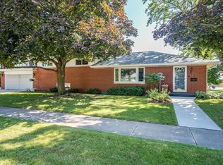 2412 N Erb St, Appleton, WI 54911