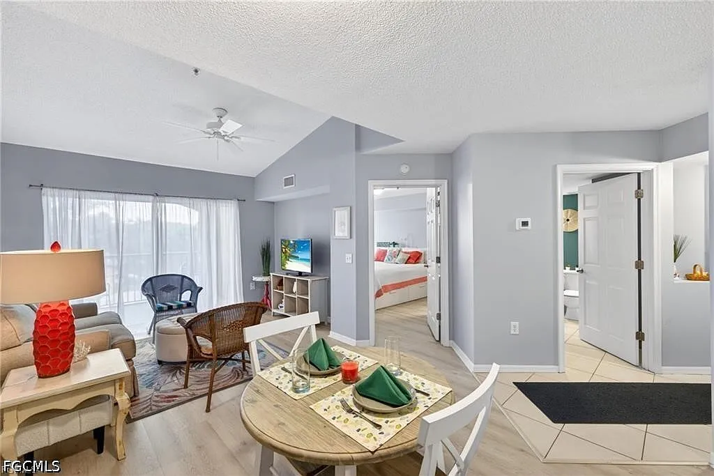 1 bed, 1.0 bath, 699 sqft, $1,800 — Photo 1