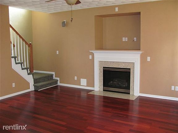 FamilyRoom1