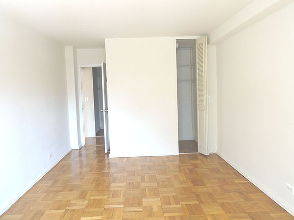 2nd image of 401 E 81st St APT 10D