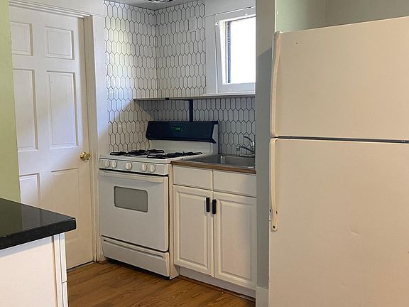 3rd image of 4746 16th Ave NE APT 9