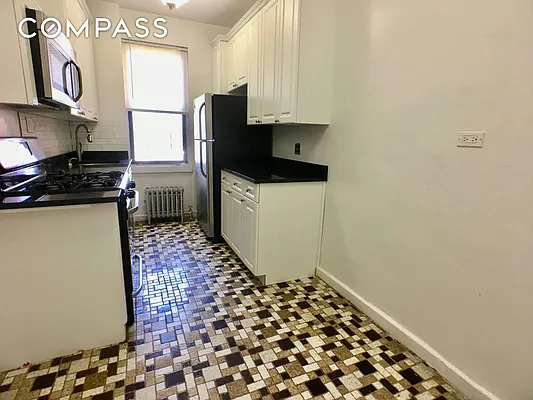 Rented by Compass | media 25