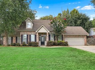 1317 Fairfield Dr, Mandeville, LA 70448