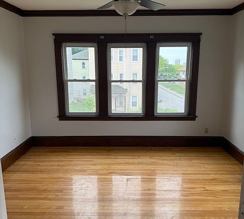 2nd image of 49 Catharine St #B