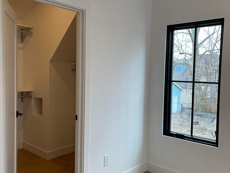 704 N Highland Ave #CARRIAGE HOUSE — Photo 9
