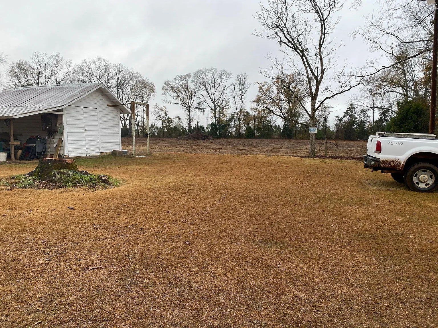 3 bed, 990 sqft, $1,150 — Photo 2