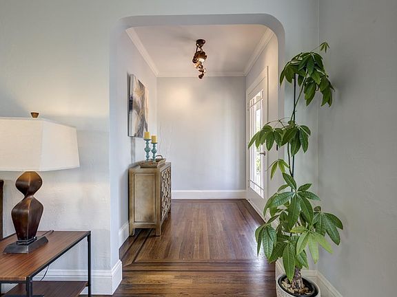 5th image of 1511 Palm Ave