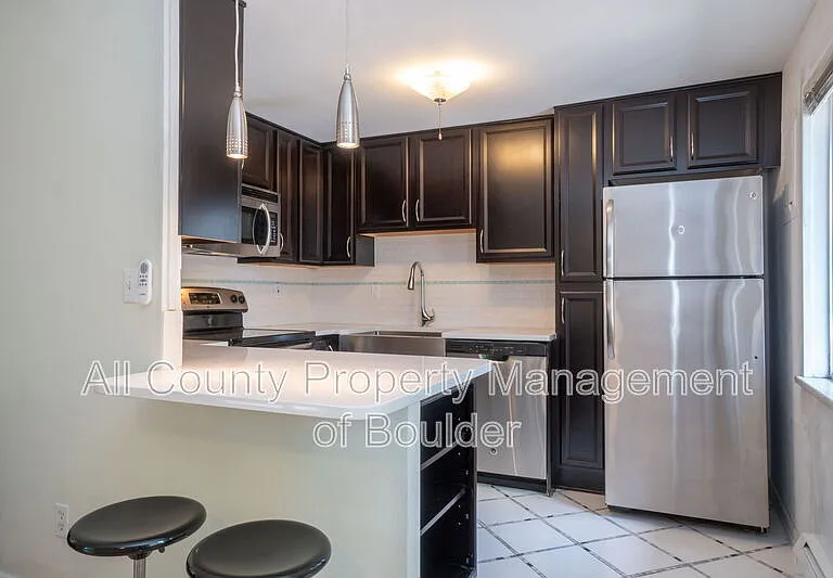 745 Thomas Dr #19 — Photo 1