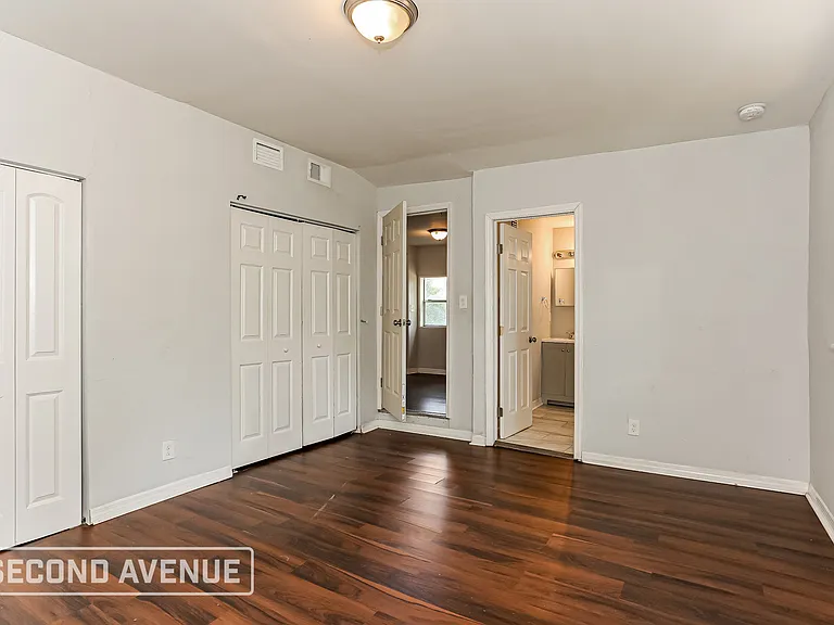 2939 W 6th St — Photo 10