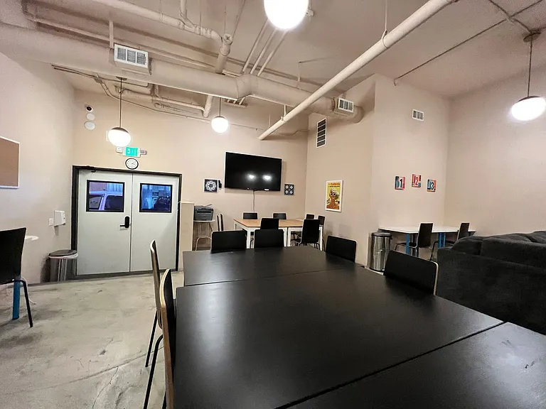 1735 N La Brea Ave #17 — Photo 3
