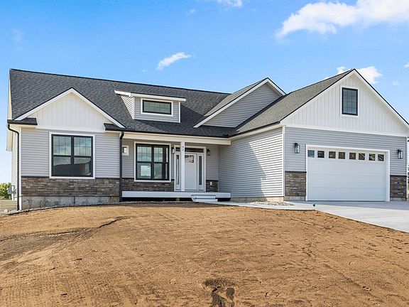3rd image of 92 Stafford Dr