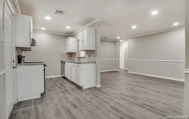 5230 Village Row — Photo 12