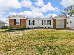 1308 Havenhurst Rd, Ballwin, MO 63011